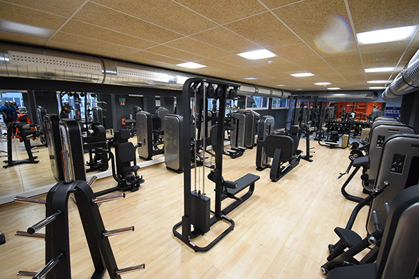 Irudia Kirol zerbitzuen instalazio eta erabilerak hobetu