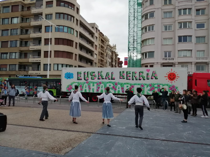 Giza laguntzarako urteroko karabana img