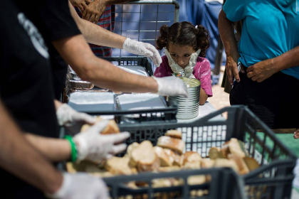 Alimentación de personas refugiadas en Lesbos. Zaporeak img