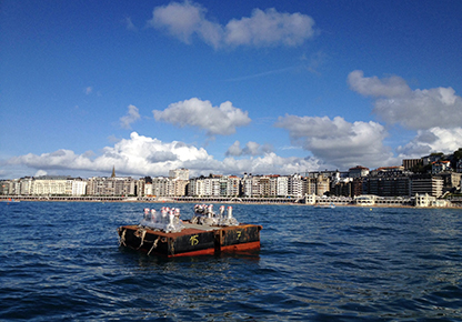Plataforma marina fuegos artificiales