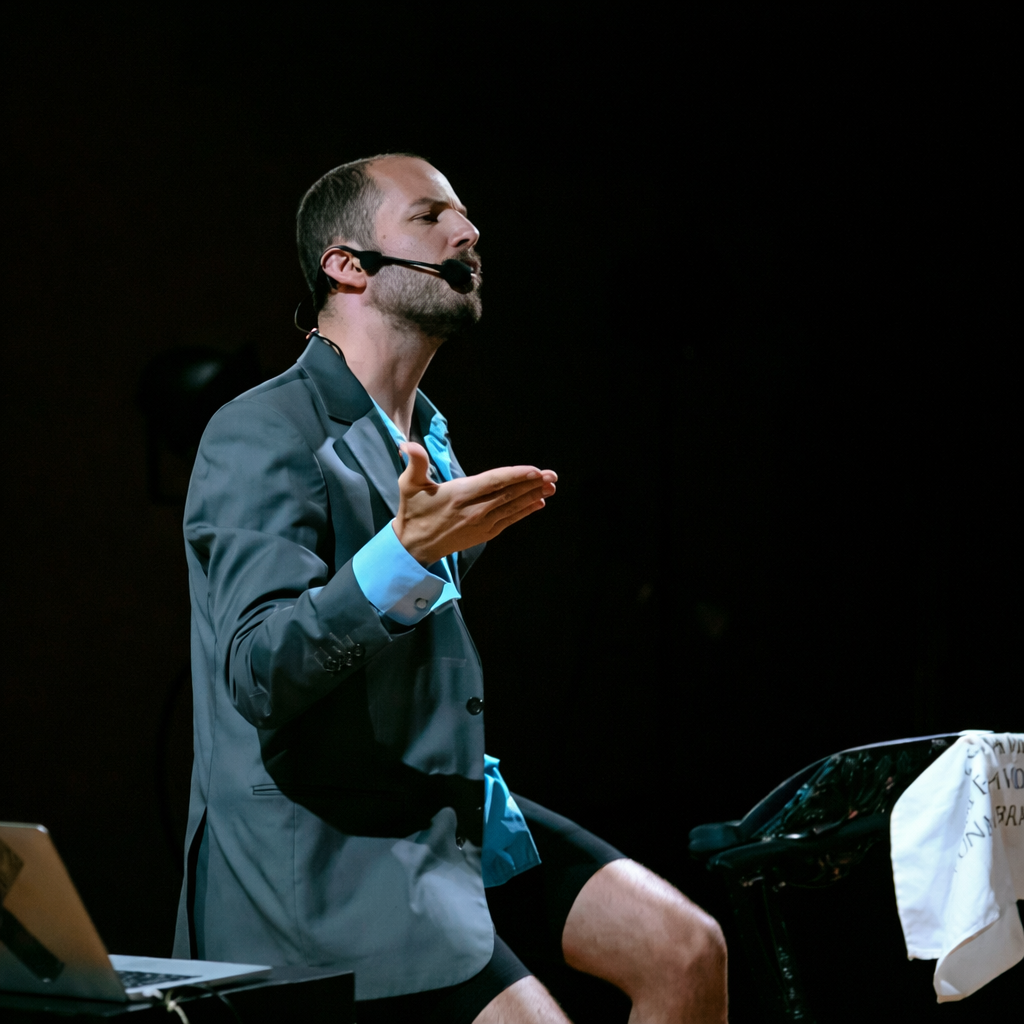 dFeria: 'No pares (sigue, sigue)'