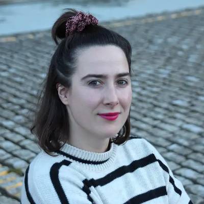 Tertulia literaria: 'Eresia: hil-kanta aitari'