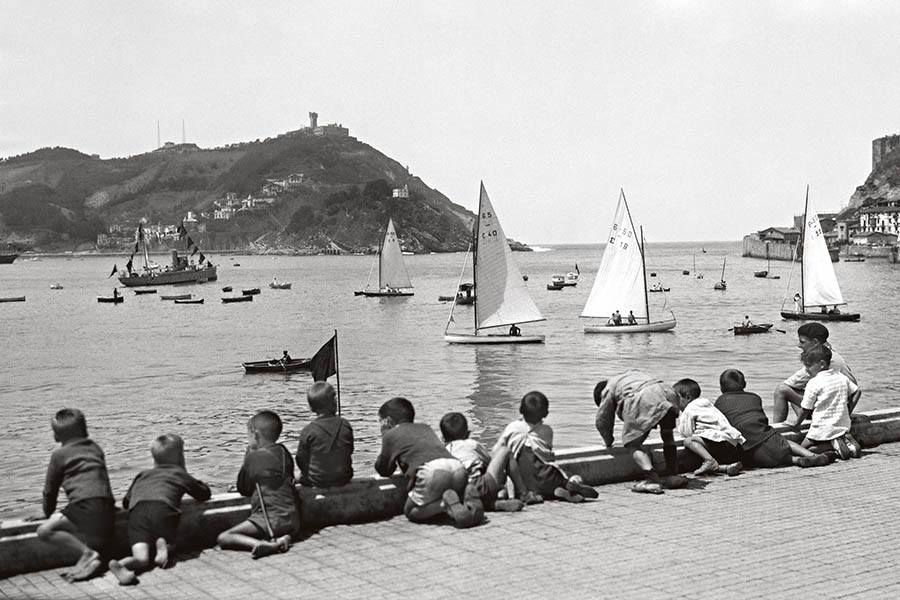 Fondo fotográfico Galarza: 'Recuerdo de San Sebastián'