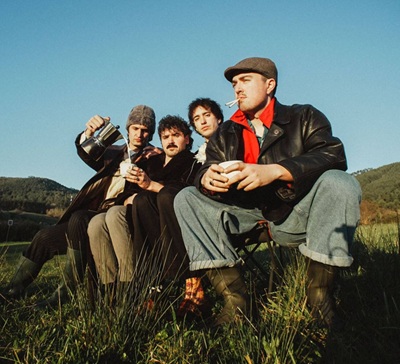 EZEZEZ + Martin de Marte