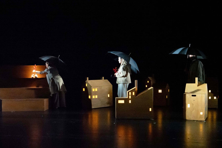 Antzerkia: '52 hertz'