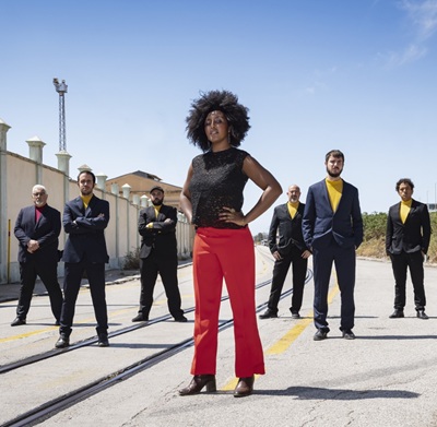 Concierto: The Excitements