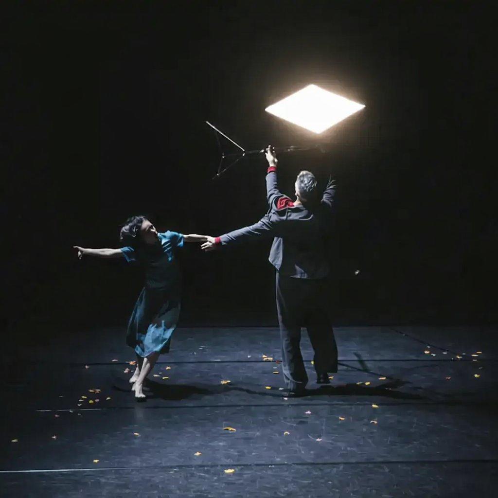 Dantza: 'You have an inner world, and so what?' La Senior de Larrua