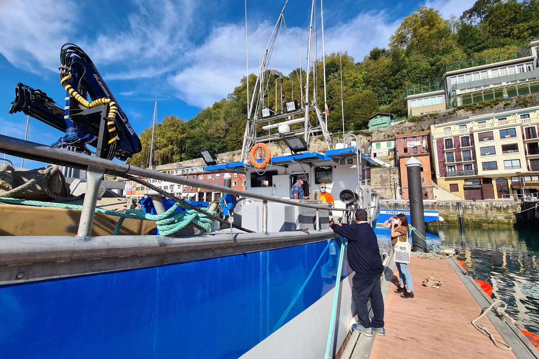 Bisita gidatua: 'Vive el puerto donostiarra'