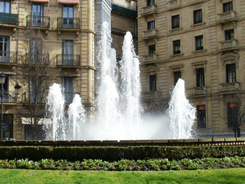Fotografía de la fuente de la plaza Bilbao