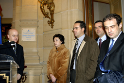 Fernando Múgicaren oroimenezko plaka