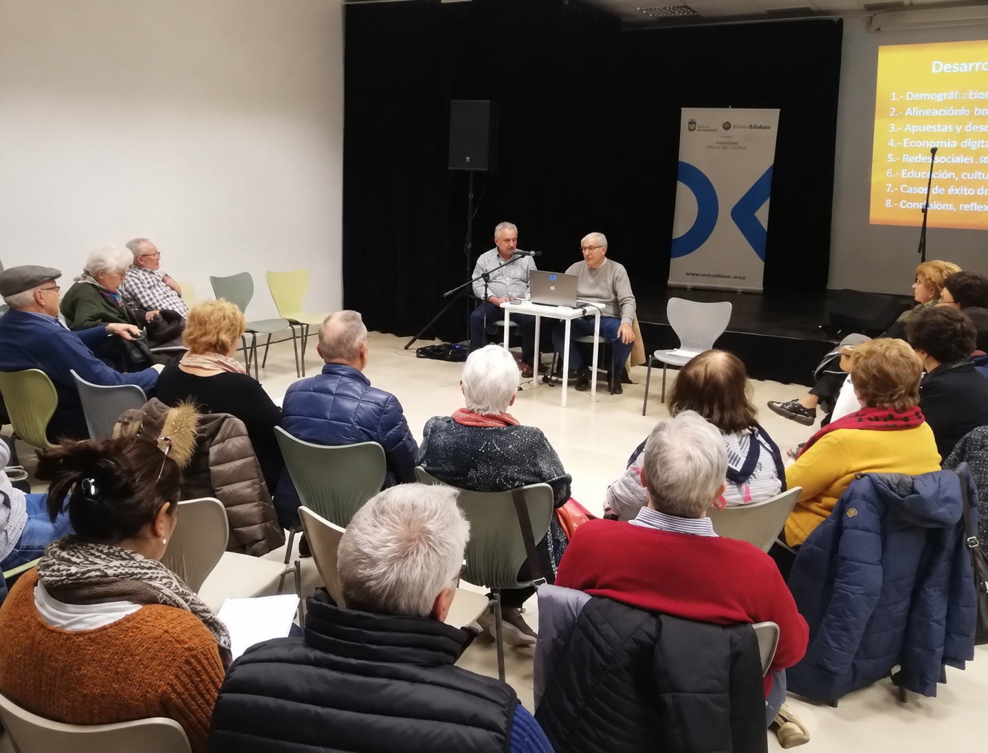 'El club de los mayores 'vivos'"