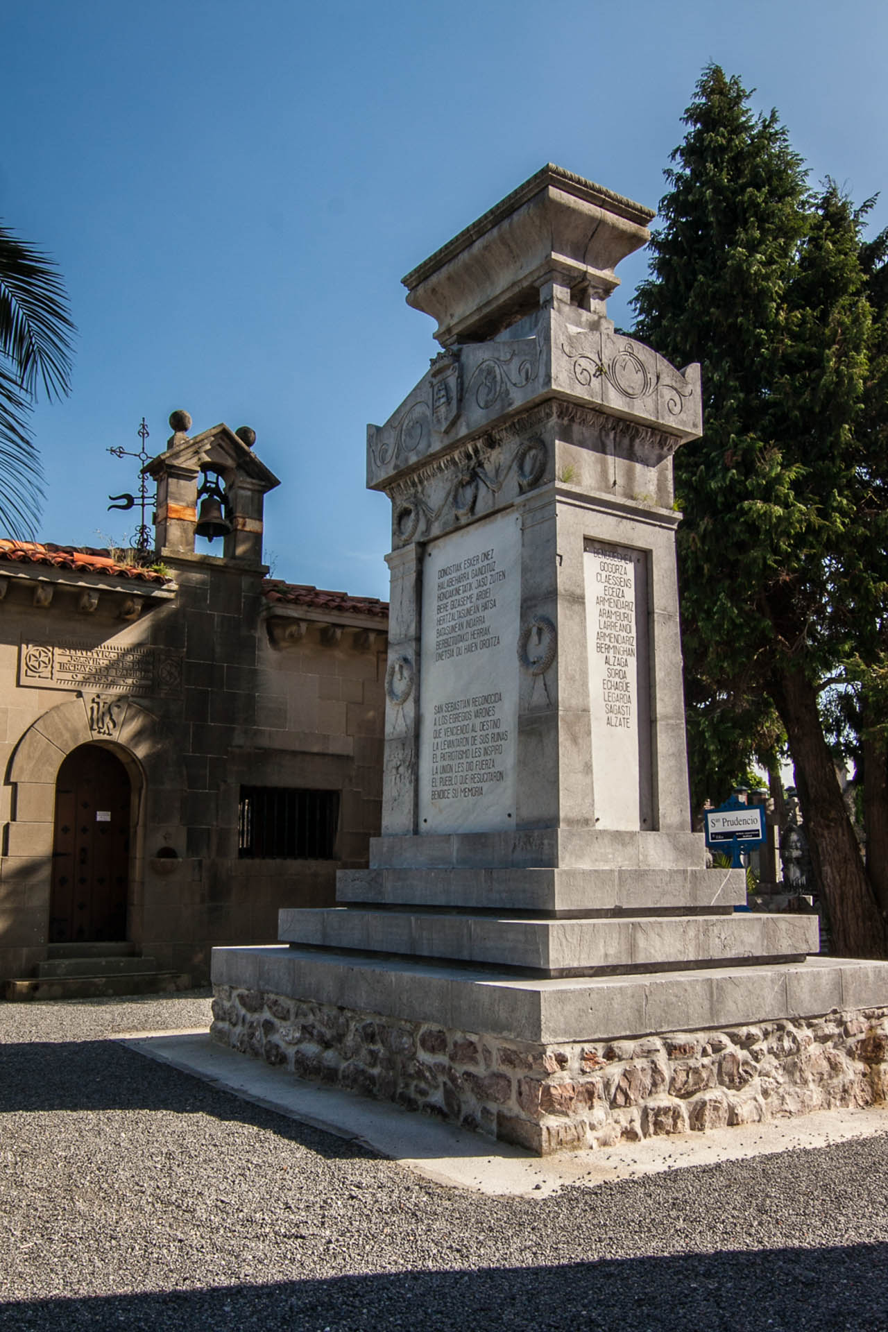  Zubietako batzordeari monumentua - 1813