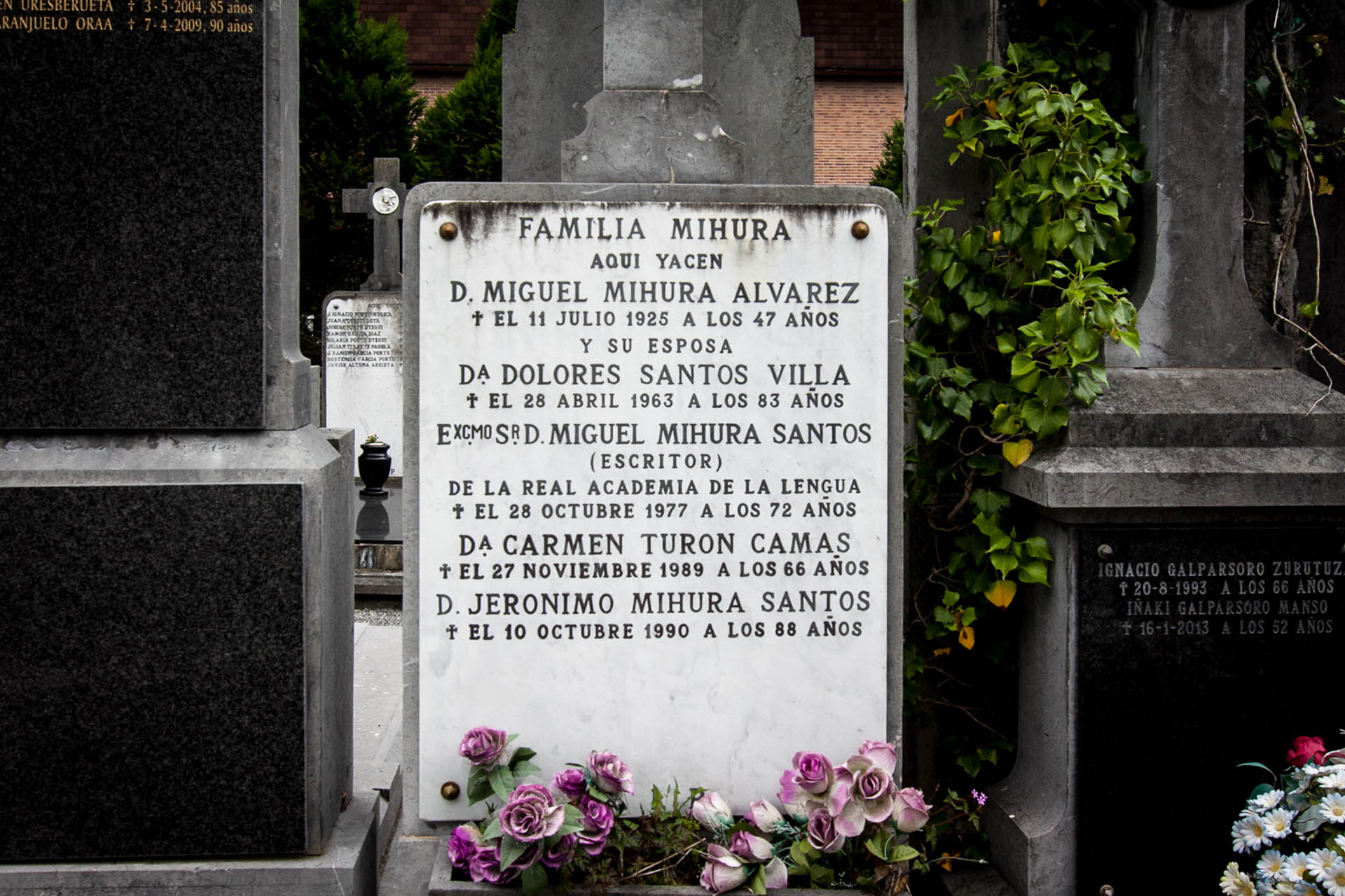 Mihura panteoia