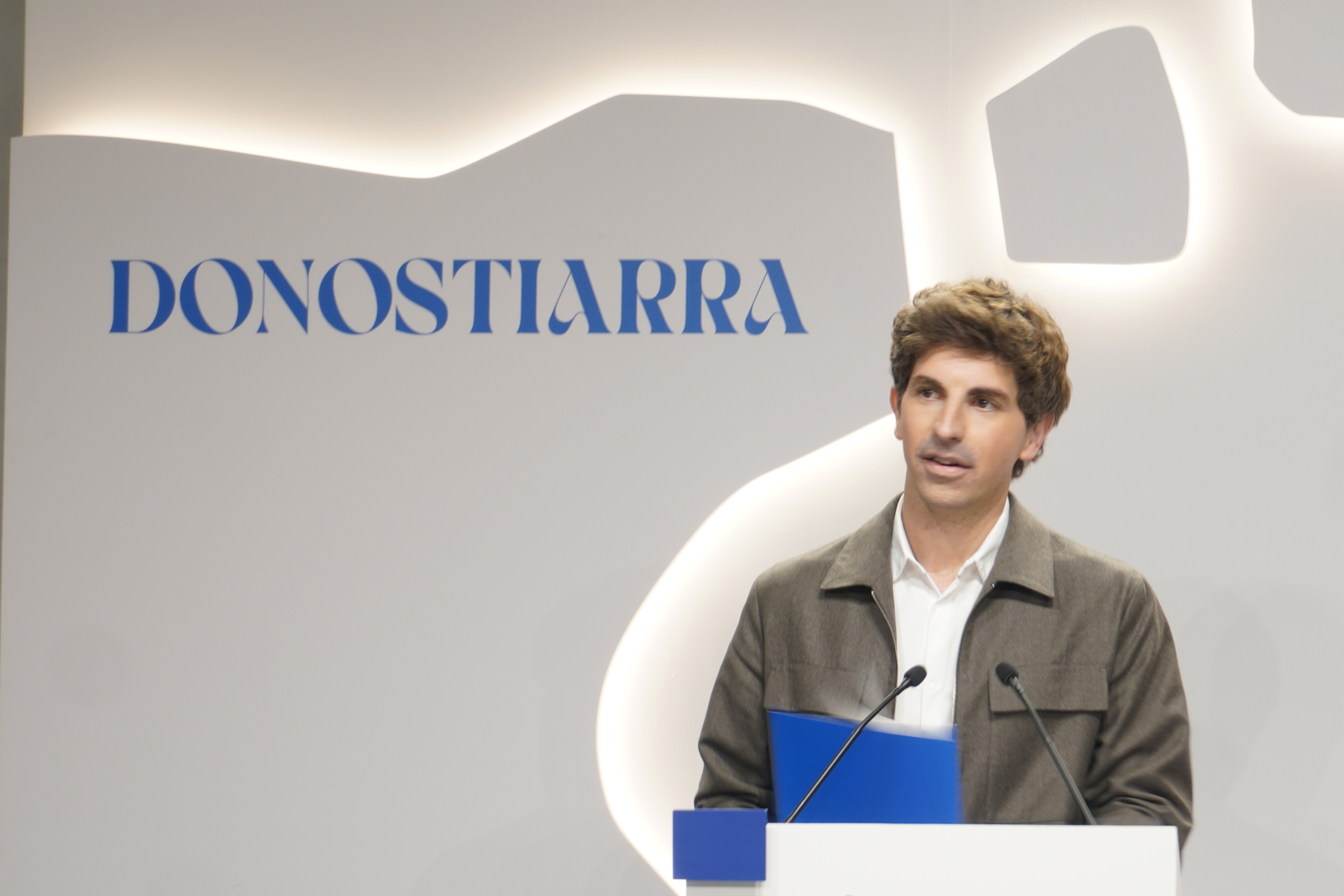 Jon Insausti Donostiako Alkatea webgune berria aurkezten