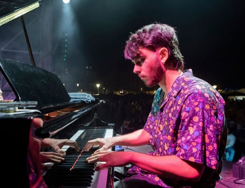 Rodrigo Vazquez & Friends
