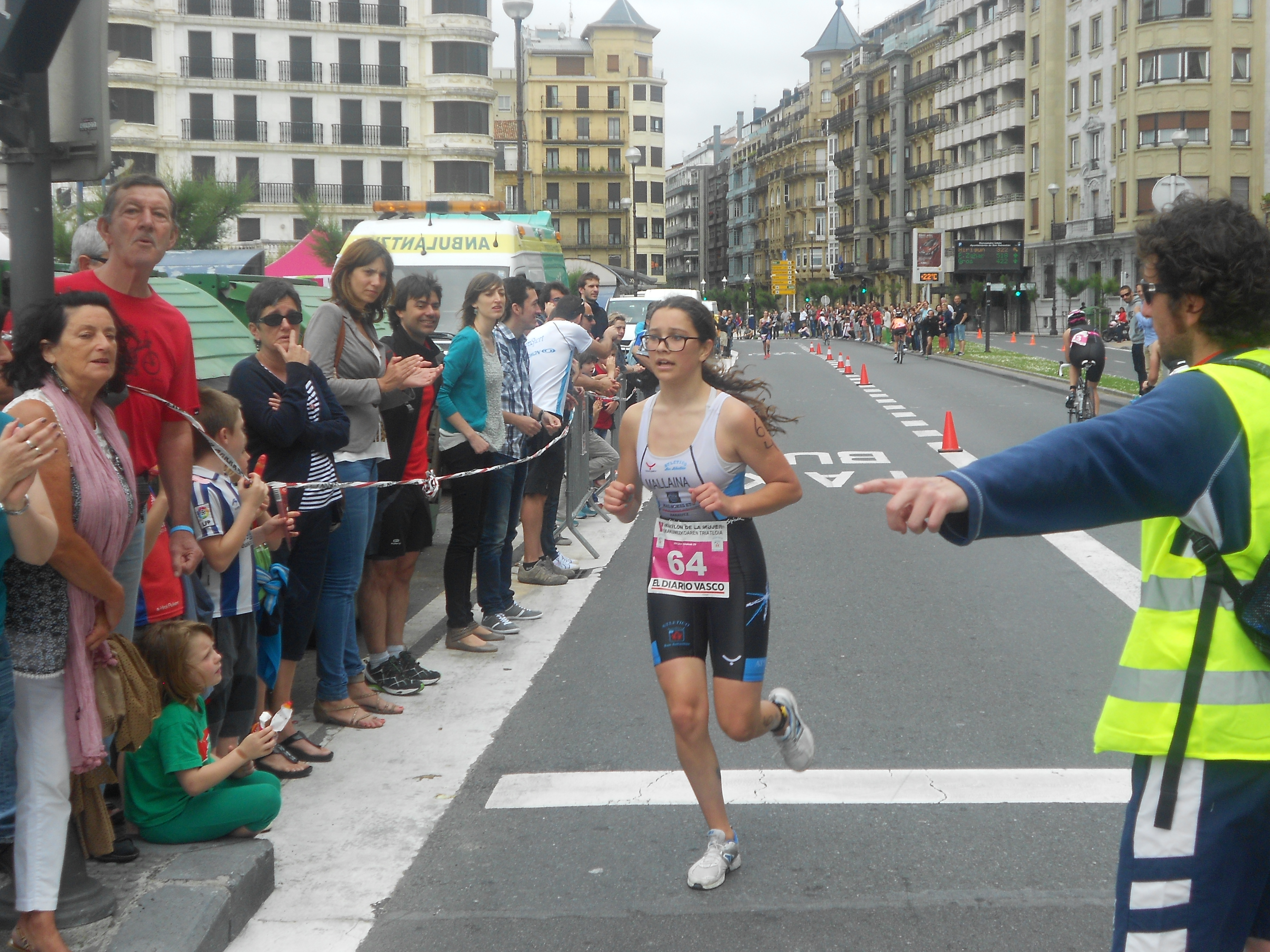 V TRIATLON DE LA MUJER-IV EMAKUMEAREN TRIATLOIA